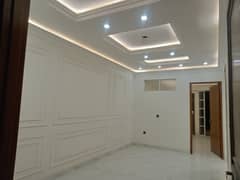 3 Bed D/D Flat Available For Sale