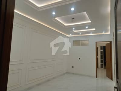 3 Bed D/D Flat Available For Sale