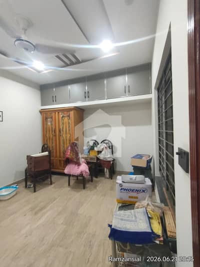 1 Kanal Upper Portion Available For Rent