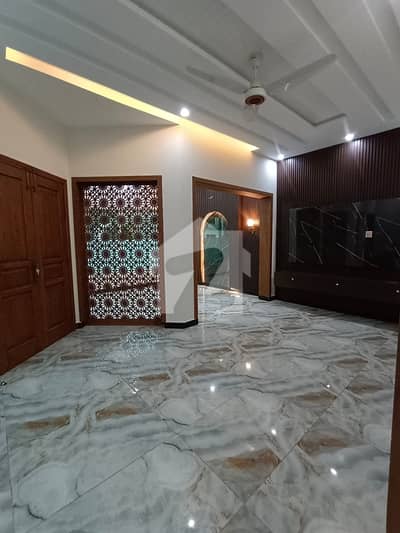 بحریہ انکلیو - سیکٹر بی1 بحریہ انکلیو,بحریہ ٹاؤن,اسلام آباد میں 3 کمروں کا 5 مرلہ مکان 2.9 کروڑ میں برائے فروخت۔