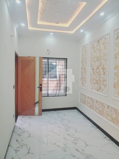 Vip Beautiful 3 Marla House Is Available For Sale Near To Sabzazar Green Park Lahore