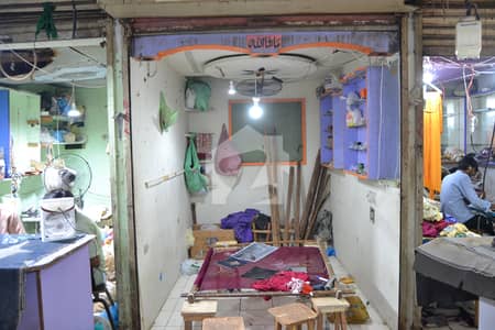 کلفٹن ۔ بلاک 8 کلفٹن,کراچی میں 0 مرلہ Studio دکان 30.0 لاکھ میں برائے فروخت۔
