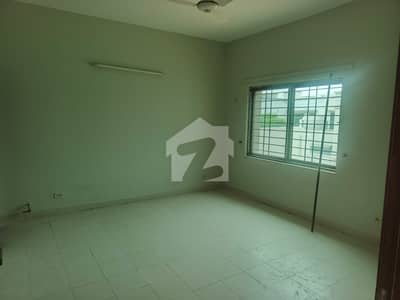 3 Beds 10 Marla Ideal Location House For Rent In Sector B Askari 11 Lahore.