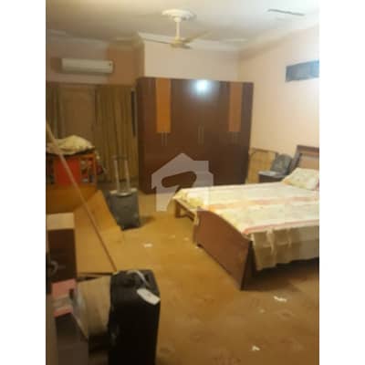 نارتھ ناظم آباد ۔ بلاک ایل نارتھ ناظم آباد,کراچی میں 6 کمروں کا 10 مرلہ مکان 5.45 کروڑ میں برائے فروخت۔