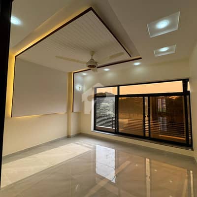 3.5 Marla House Available For Sale In Jubilee Town