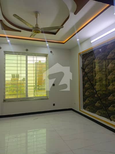 10 Marla Upper Portion Proper 3 Bedroom Attached Bathroom Drawing Room Tv Lounge Kitchen For Rent In G-13 Islamabad