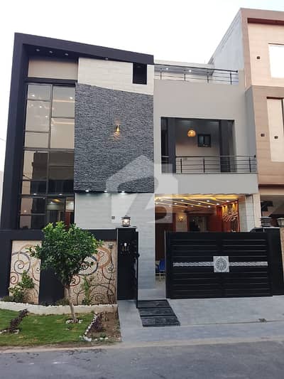Brand New 5.5 Marla Corner House for Sale in Platinum Block, Park View City Lahore