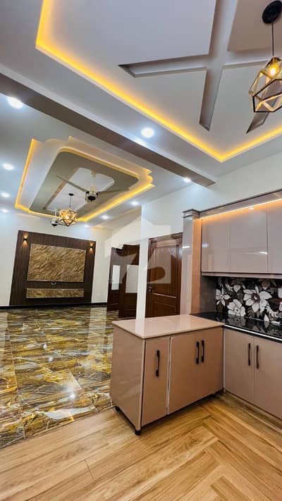 8 MARLA LOP HOUSE BRAND NEW FOR SALE ON INVESTOR PRICE`