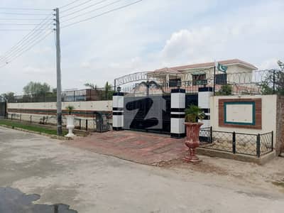 2 Kanal (40 Marla) Beautiful Fully Furnished Mini Farmhouse for Sale!