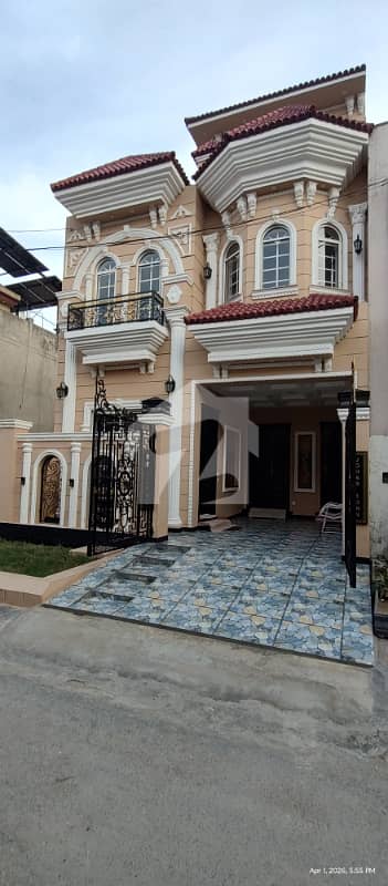 5 Marla Brand New 5 Beds Double Kitchen Double Unit House