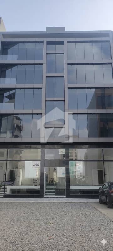 1020 sqft office designer & arcitech building it's like status symbol dont negotiate 1st visit or I'll find other offices for u