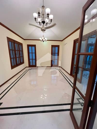 500 Square Yards Upper Portion For rent Is Available In DHA Phase 8