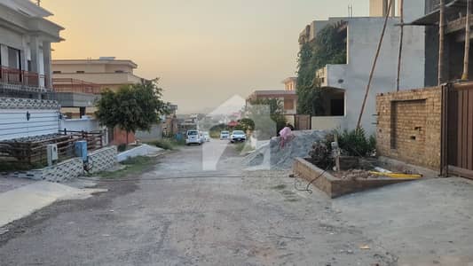 7 Marla Solid Level Plot for Sale in Cabinet Division, E-16/3, Islamabad