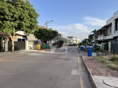 بحریہ انکلیو - سیکٹر سی 2 بحریہ انکلیو,بحریہ ٹاؤن,اسلام آباد میں 1 کنال رہائشی پلاٹ 3.35 کروڑ میں برائے فروخت۔