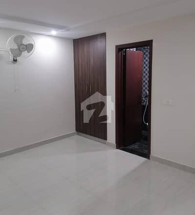 STUDIO APARTMENT AVAILABLE FOR SALE IN REASONABLE PRICE AT GULBERG HEIGHTS GULBERG GREENS ISLAMABAD