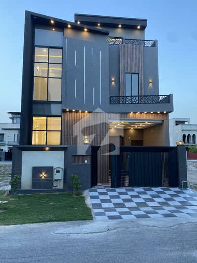 5 modern house in royal orchard Multan