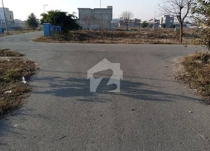 1 Kanal Residential Plot in Ex-Air Avenue DHA Phase 8 Block-L