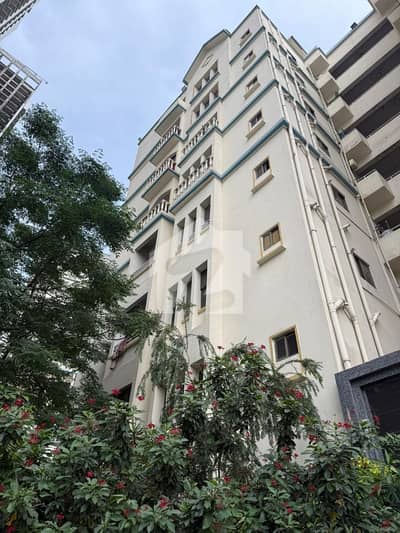 Ground floor 3 bedroom apartment for sale