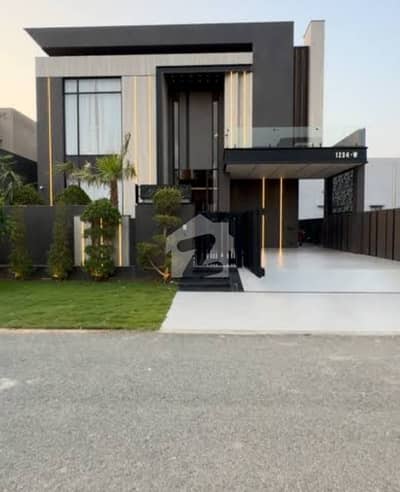 Luxury 10 Marla New House For Sale - 4 Bedrooms - Prime Location DHA