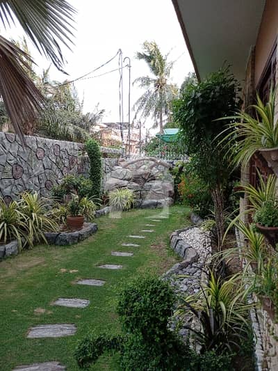 600 Sq. Yards Block 13D Ultra Modern Lavish Double Storey Bungalow For Sale
