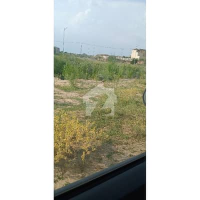Sector C 5 Kanal Farm Is Located On An Ideal Location