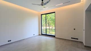FOR RENT Brand New Triple Storey House 7-Beds With Swimming Pool F_7/4