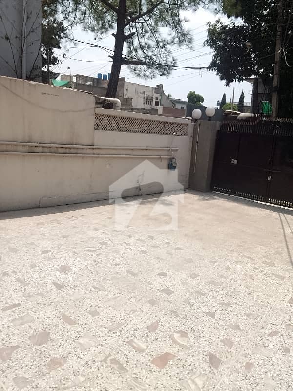 اصغر مال سکیم راولپنڈی میں 1 کنال Studio عمارت 4.5 لاکھ میں کرایہ پر دستیاب ہے۔ اصغر مال سکیم راولپنڈی میں 1 کنال Studio عمارت 4.5 لاکھ میں کرایہ پر دستیاب ہے۔