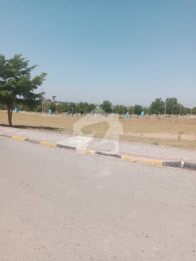 ڈی ایچ اے ویلی - روز سیکٹر ڈی ایچ اے ویلی,ڈی ایچ اے ڈیفینس,اسلام آباد میں 8 مرلہ پلاٹ فائل 45.0 لاکھ میں برائے فروخت۔