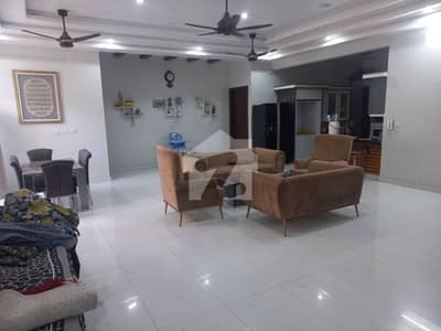 Prime Location Upper Portion With Roof Sized 350 Square Yards Available In Federal B Area
