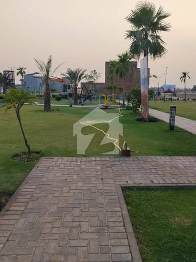 Hateem city Lahore A luxurious project by Faisal Movers Housing (FM Group) Just 25 minutes drive from Thokar Niaz Baig. Located on Main Shaikupura Road Shraqpur Sharif