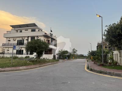 10Marla ideal location plot with stunning hills view & Walking distance from sports complex