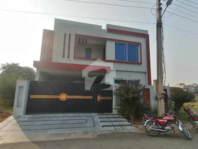 PRIME LOCATED 10 MARLA USED HOUSE FOR SALE PRIME LOCATED 10 MARLA USED HOUSE FOR SALE