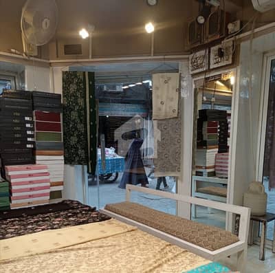 اچھرہ لاہور میں 1 مرلہ Studio دکان 12.0 کروڑ میں برائے فروخت۔