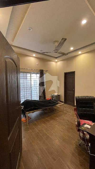 Beautiful 8 Marla Lower Portion Is Available For Rent