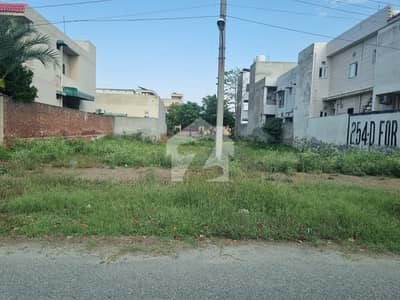 10 Marla corner plot For Sale Prime Location In k block LDA avenue 1 lahore Prime Location Near UCP University, Abdul Sattar Eidi Motorway M2 Or emporium mall