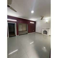 1 Kanal Full House Available For Rent In G-10 1 Kanal Full House Available For Rent In G-10
