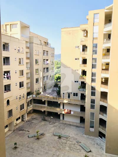 3 Bedrooms Unfurnished Apartment For Rent In Executive Heights F-11 Markaz
