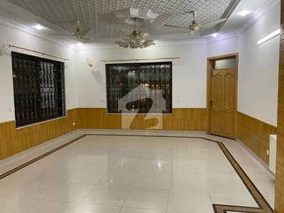 جی ۔ 9/1 جی ۔ 9,اسلام آباد میں 4 کمروں کا 14 مرلہ بالائی پورشن 1.7 لاکھ میں کرایہ پر دستیاب ہے۔