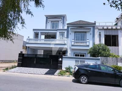 10 Marla Brand New House For Sale In B Block