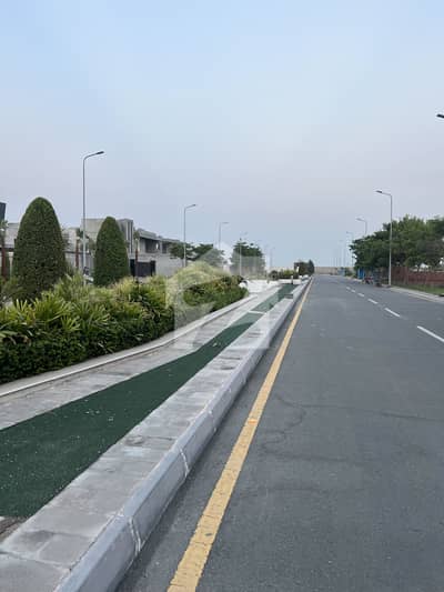 11 Marla Premium Block Plot Available Near Park