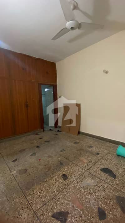 40*80 Upper portion 3 Bedrooms attach bathrooms lounge and kitchen