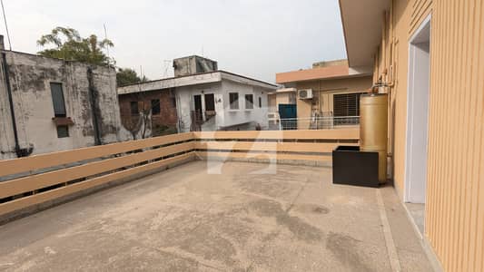 FOR RENT Liveable 4-Beds Double Storey House Only Foreigners F_8/3
