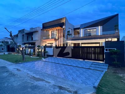 2 Kanal Ultra Luxury House For Sale Prime Location Facing Park & Mosque | Valencia Town, Lahore