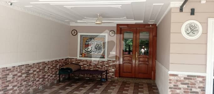 ایڈن ایوینیو ایڈن,لاہور میں 3 کمروں کا 10 مرلہ بالائی پورشن 1.05 لاکھ میں کرایہ پر دستیاب ہے۔