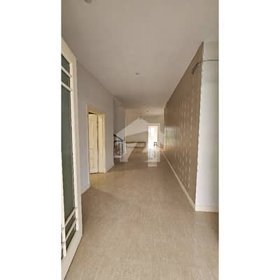 1 Kanal Park Facing Villa Available For Rent In Defence Raya
