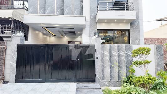Prime Location Bismillah Housing Scheme House Sized 5 Marla Is Available