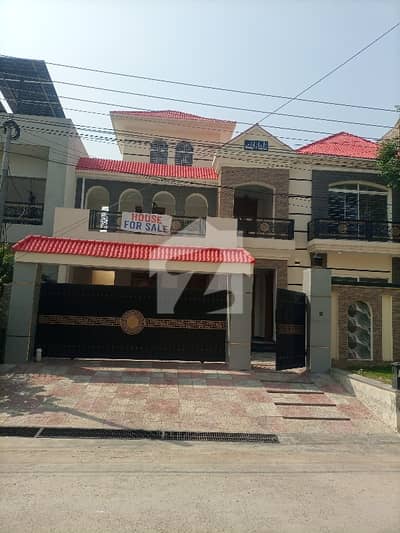 سوان گارڈن اسلام آباد میں 6 کمروں کا 1 کنال مکان 5.99 کروڑ میں برائے فروخت۔