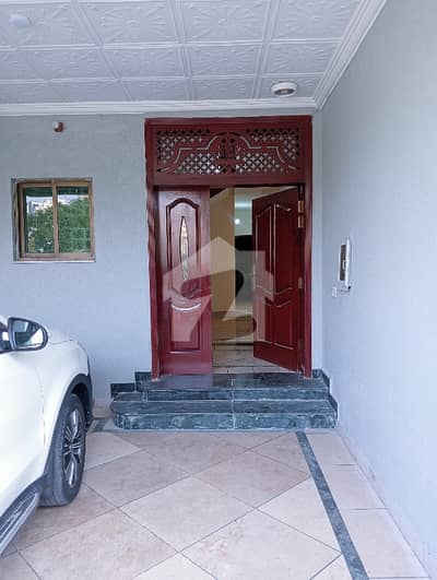 10 Marla Non Furnished Ground Portion For Rent
