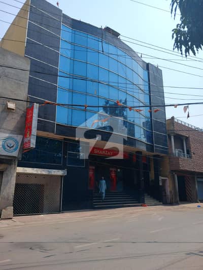 گھوڑے شاہ لاہور میں 1 کنال Studio عمارت 6.0 لاکھ میں کرایہ پر دستیاب ہے۔