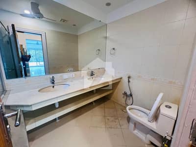 Fully Renovated 5beds luxurious Full House Available for Rent in F-8